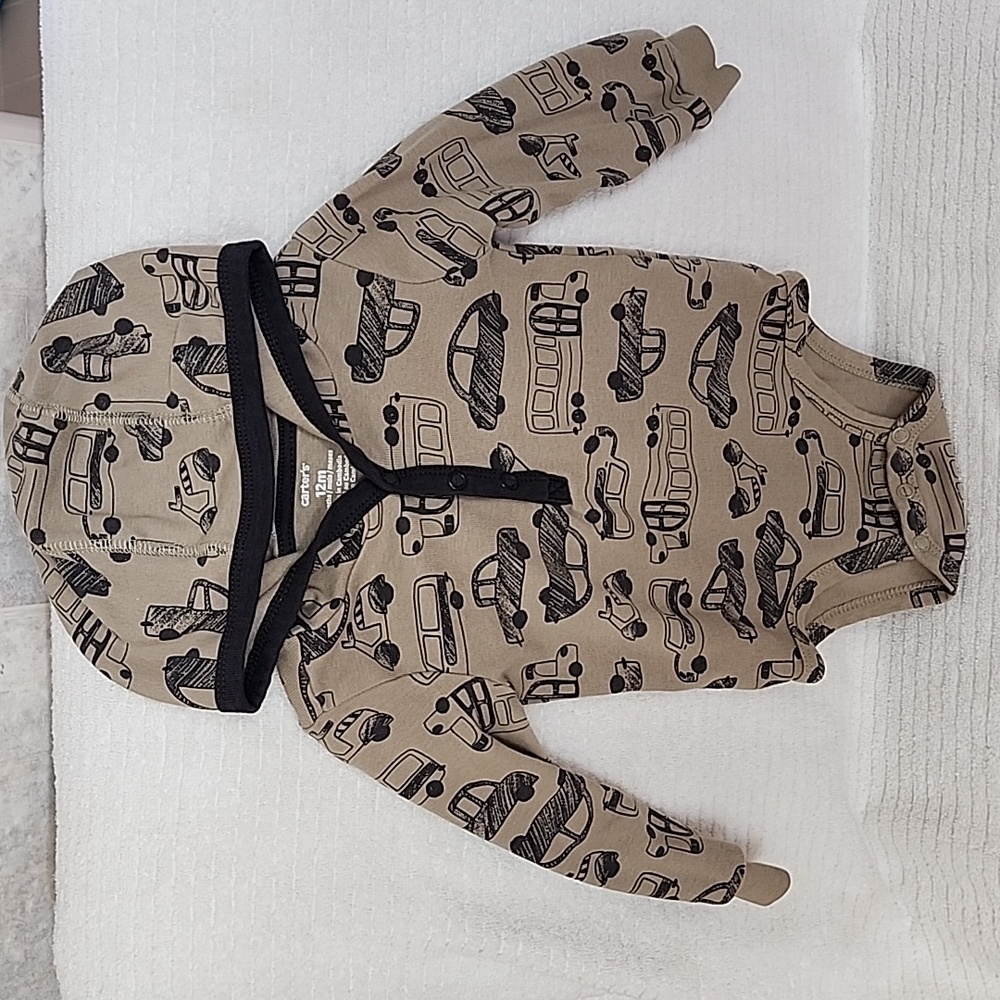 Carter's Baby 2 Piece Set- 12 Months